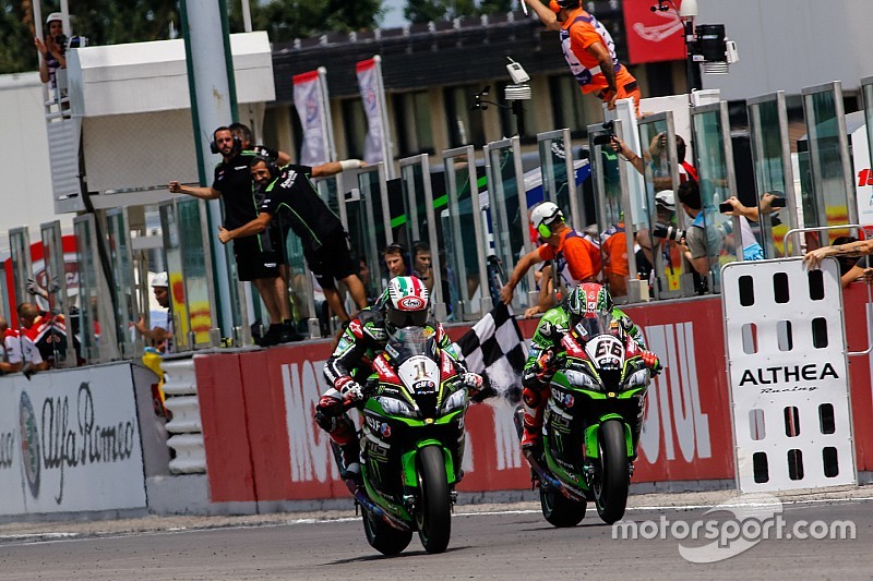 Перемога Рея та дубль Kawasaki в першій гонці вікенду