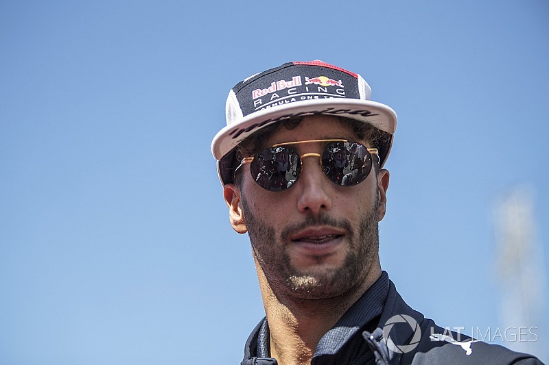 Red Bull: Motor güncellemesini Ricciardo'dan saklamadık