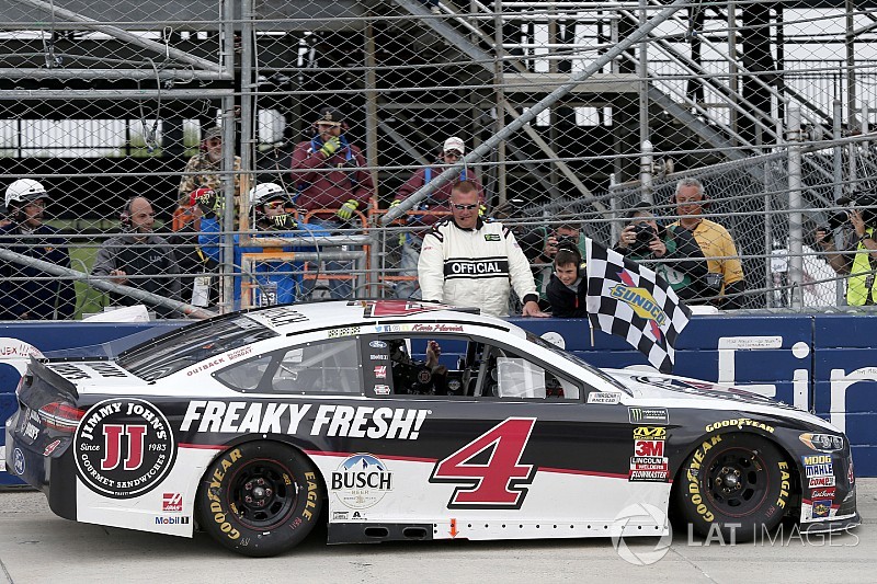 NASCAR in Dover: Kevin Harvick siegt nach Unterbrechung