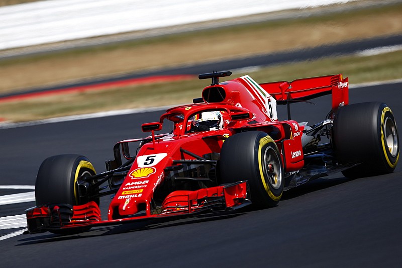 Vettel castiga la Mercedes a Silverstone, ma che rimonta Hamilton secondo da ultimo!
