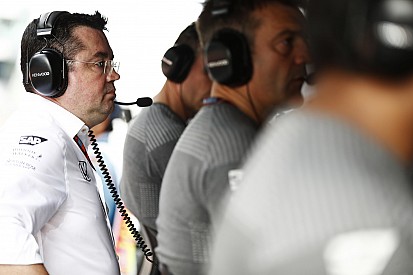 Aufstand bei McLaren: Schokoriegel als Überstunden-Lohn?