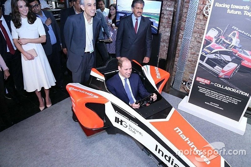 Anche il principe William al simulatore della Mahindra!