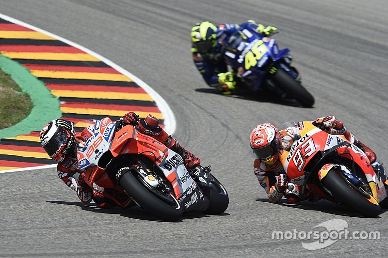MotoGP riders call for longer summer break