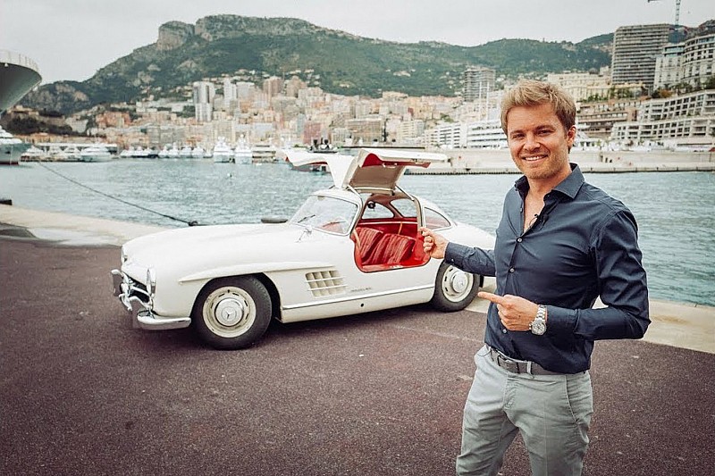Відео: Ніко Росберг за кермом свого Mercedes 300 SL Gullwing