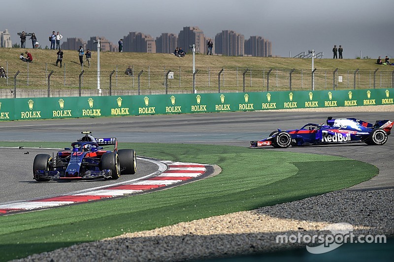 Пілоти Toro Rosso зіткнулися в Китаї через непорозуміння