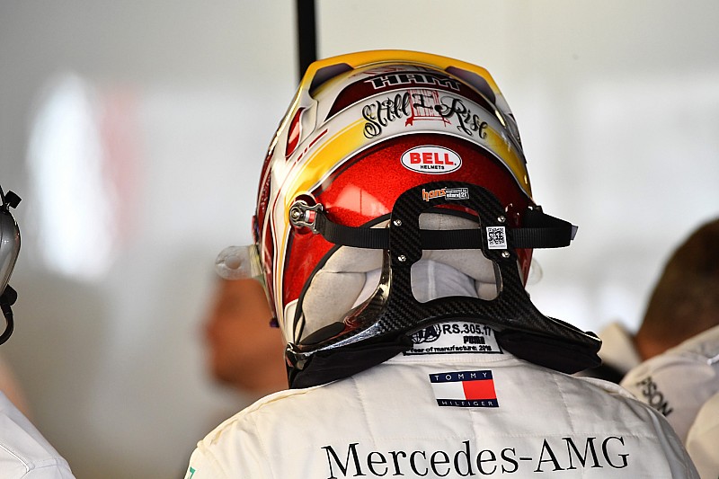 Una curva me costó la pole de Montreal, dice Hamilton