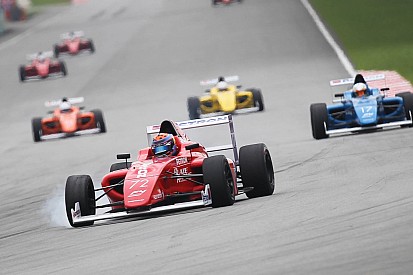 F4 SEA: Malaysian wows the crowd in final race