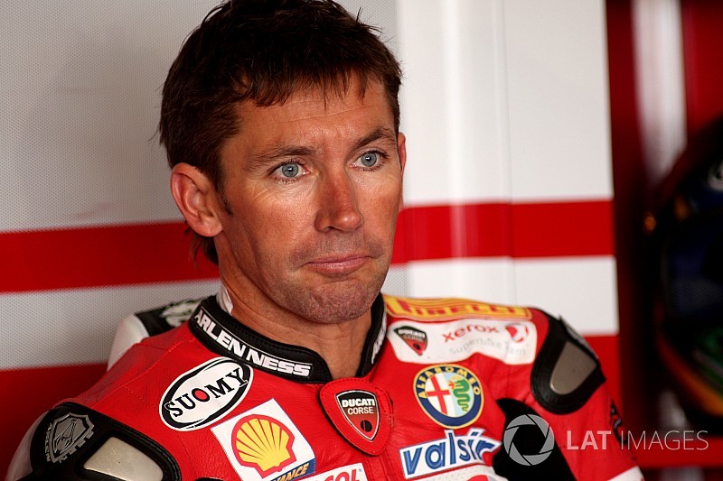 Superbike legend Bayliss to make racing comeback aged 48
