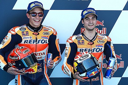Demi perbaikan catatan waktu, Marquez sengaja ikuti Pedrosa