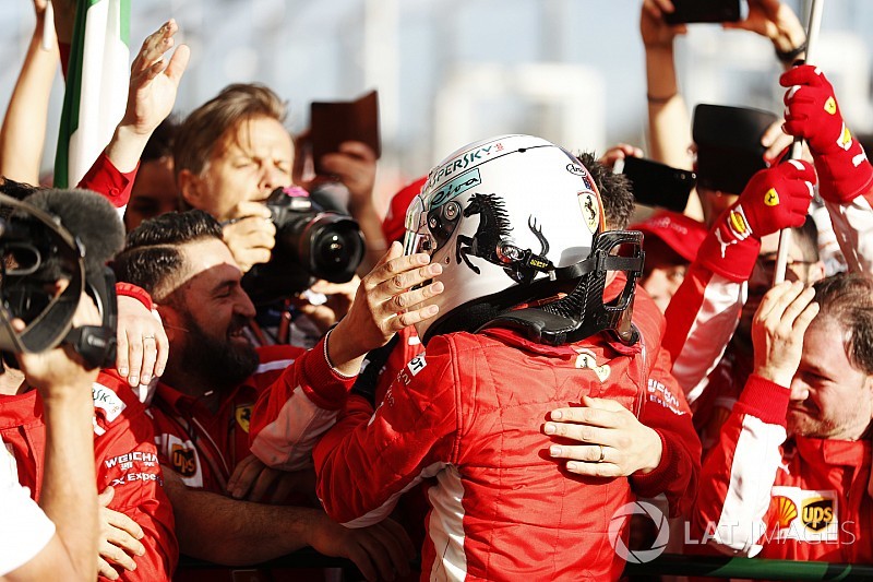 Красный Альберт-парк. Как Феттель и Ferrari праздновали победу