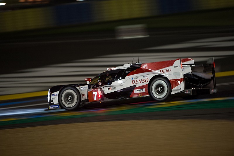 Le Mans 9° ora Toyota e Porsche mantengono la testa della gara. Ritiro per la SMP Racing mentre era quarta assoluta