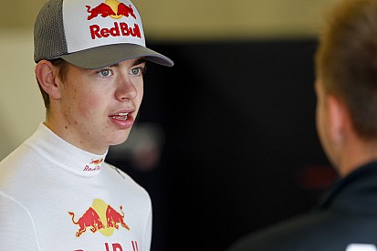 Чемпиона Ф4 Версхора исключили из программы Red Bull Junior