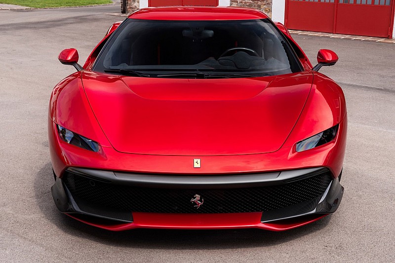 Ferrari приголомшила новим суперкаром SP38