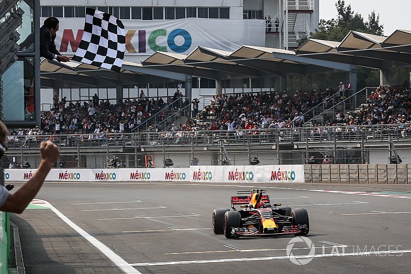 ”本能のレーサー”フェルスタッペン、理想はハミルトンのような圧勝劇