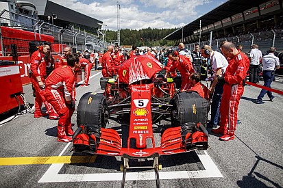 Vettel: Silverstone'un favorisi Ferrari değil