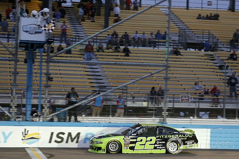 Brad Keselowski gana en su debut en 2018 en Xfinity