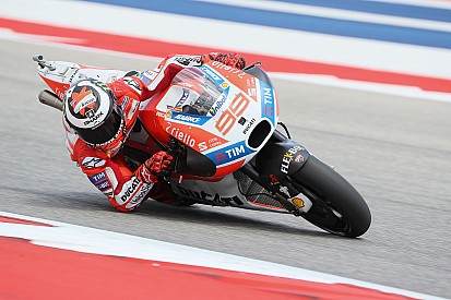 Lorenzo: “Tal vez Ducati tenga que cambiar sus prioridades”