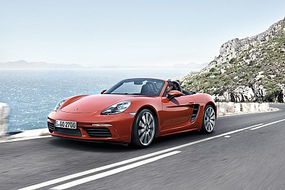 Porsche 718 Boxster S, due cilindri in meno, un po' di grinta in più