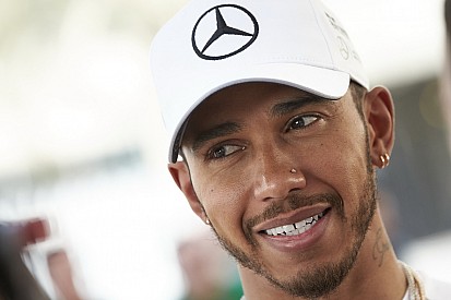 Хэмилтон стал лауреатом Autosport Awards в номинации «Гонщик года»