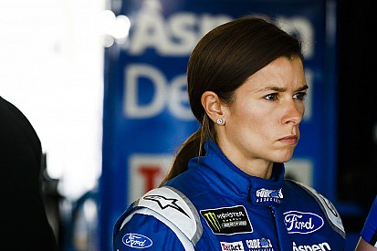 Danica Patrick dice que el año pasado se sintió "triste y negativa" en NASCAR