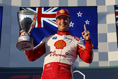 Albert Park Supercars: McLaughlin wins historic AGP opener