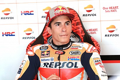 Regen teistert MotoGP-rijders in tweede oefensessie GP van Oostenrijk