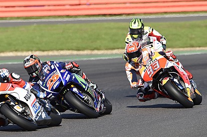 Vinales hindari bencana besar saat mesin Marquez bermasalah