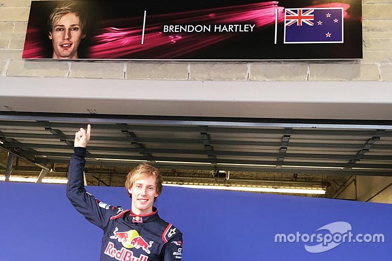Хартли в комбинезоне Toro Rosso: первое фото