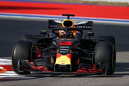 Ricciardo és a törmelék: 30 pontot bukott a leszorítóerőben