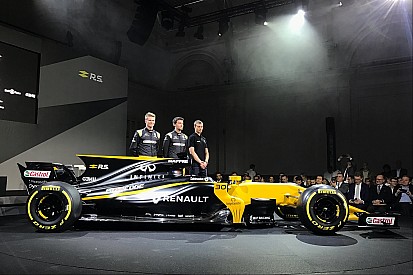 Галерея: новий болід Renault R.S.17