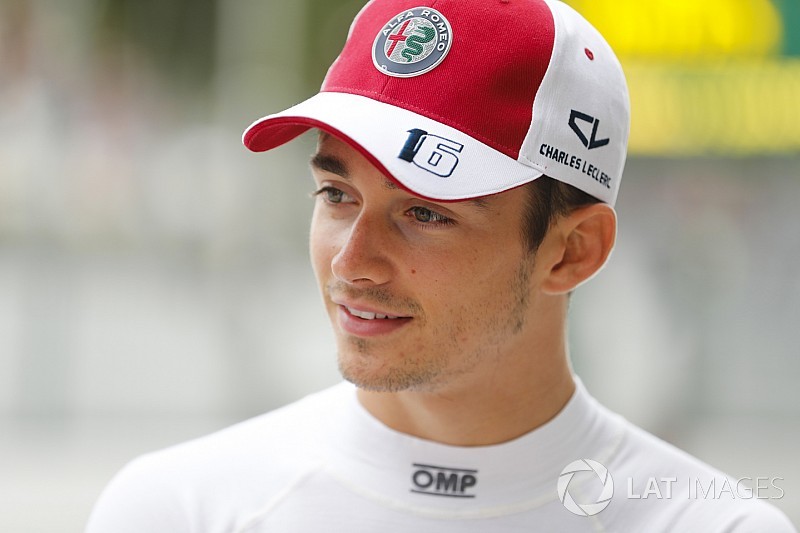 Resmi: Ferrari, 2019'da Leclerc ile yarışacak!
