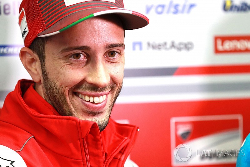 Resmi: Dovizioso iki yıl daha Ducati'de!