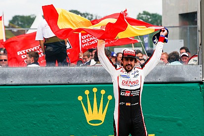Foto galeri: Fernando Alonso'nun Le Mans galibiyeti sevinci