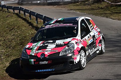 Corinne Federighi al via del Rally del Friuli Venezia Giulia con una Clio R3C