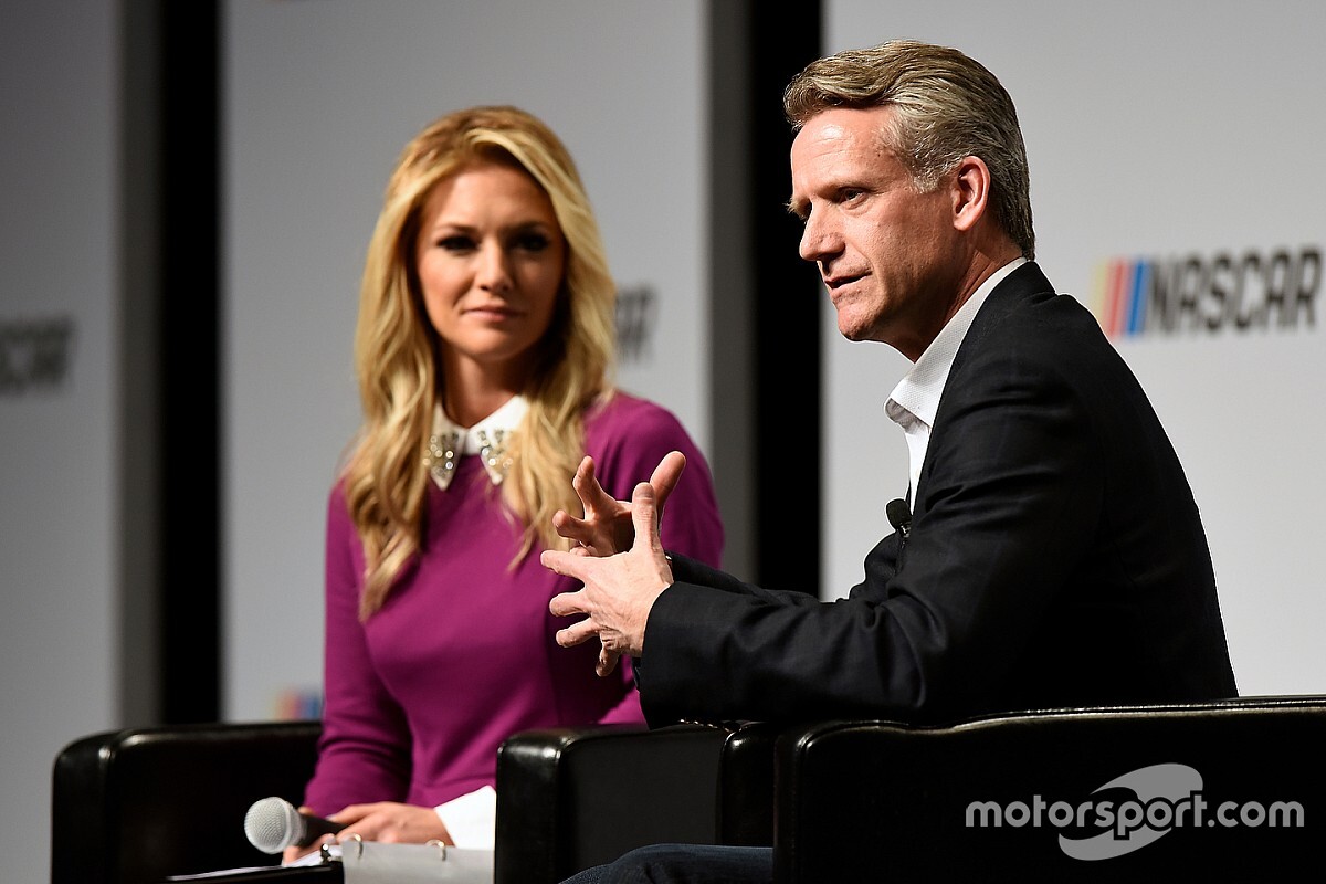 Steve Phelps promoted to NASCAR president, Brent Dewar steps down