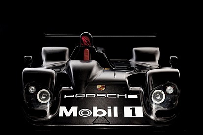 Trésor caché depuis 20 ans, la Porsche LMP2000 se révèle !