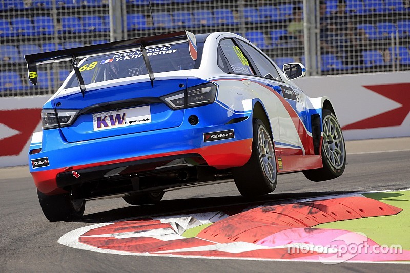 WTCC в Марракеші: Ерлахтер і Мітігамі втратили передній ряд на старті першої гонки