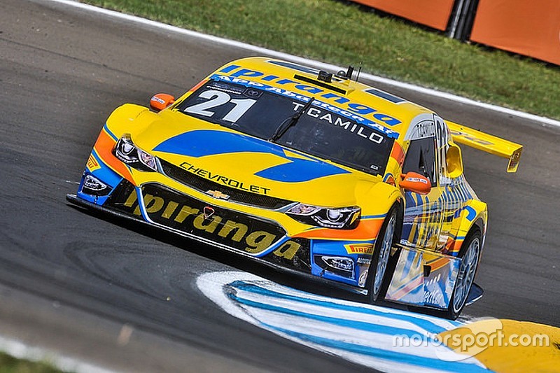Camilo crava a pole position em Londrina