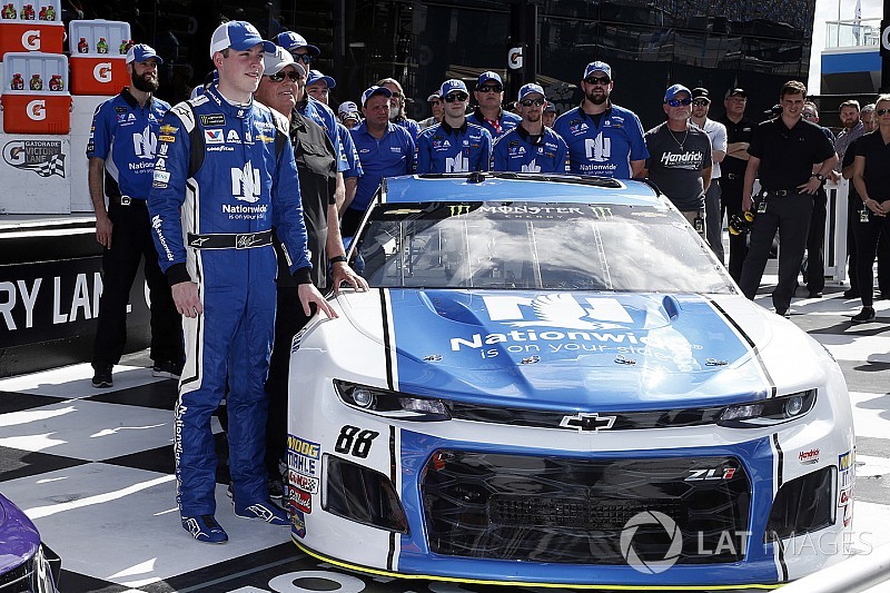 Bowman cetak pole perdana Daytona 500