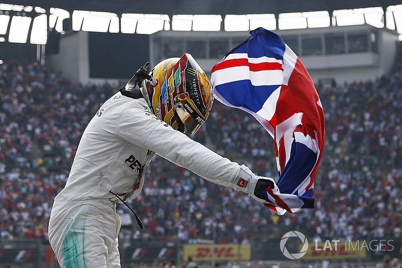 Verstappen gana en México y Hamilton es campeón de la manera más inesperada