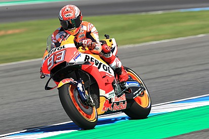 MotoGP Thailand: Marquez pole dan ungguli Rossi