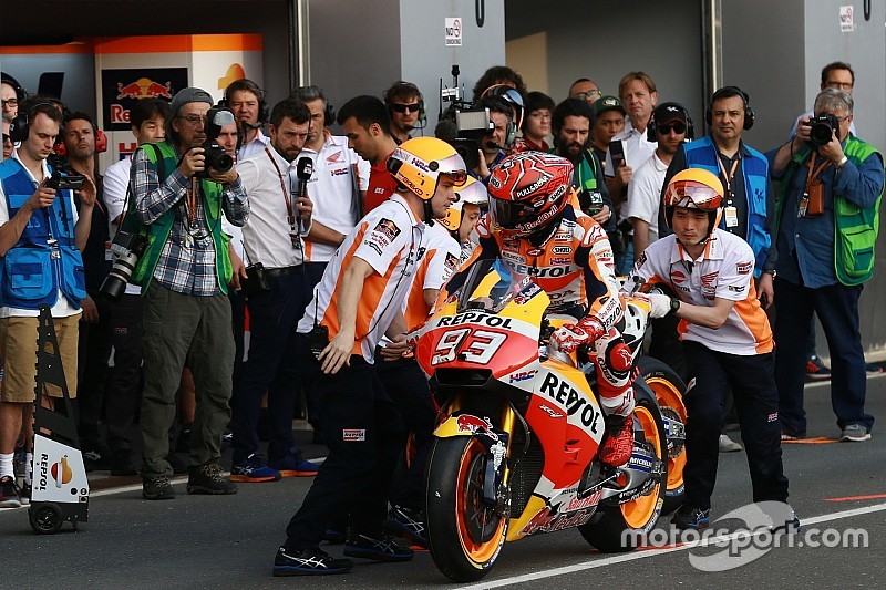 【MotoGP】マルケス「レース前のタイヤ変更が全ての元凶だった」