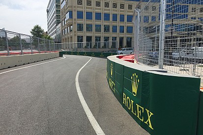 FIA изменит поребрики и въезд на пит-лейн на трассе в Баку