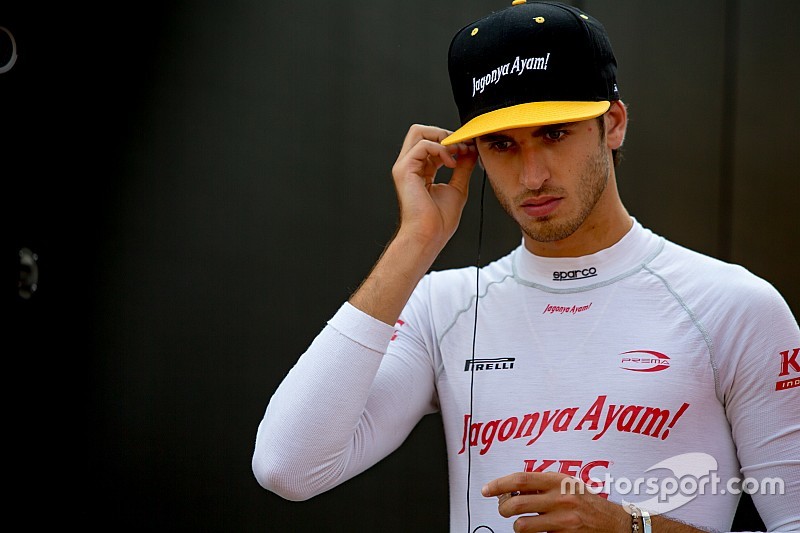 Джовинацци поработал на симуляторе Ferrari