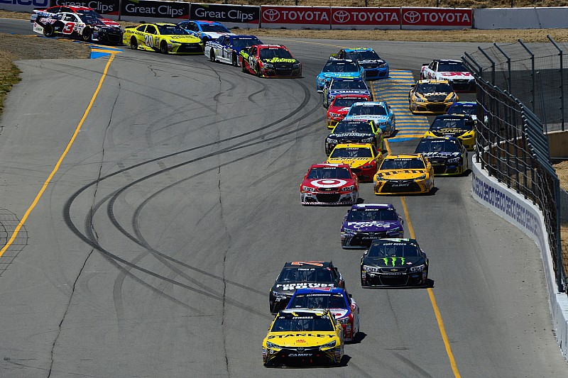 Грожану подобається підхід NASCAR до питання меж траси