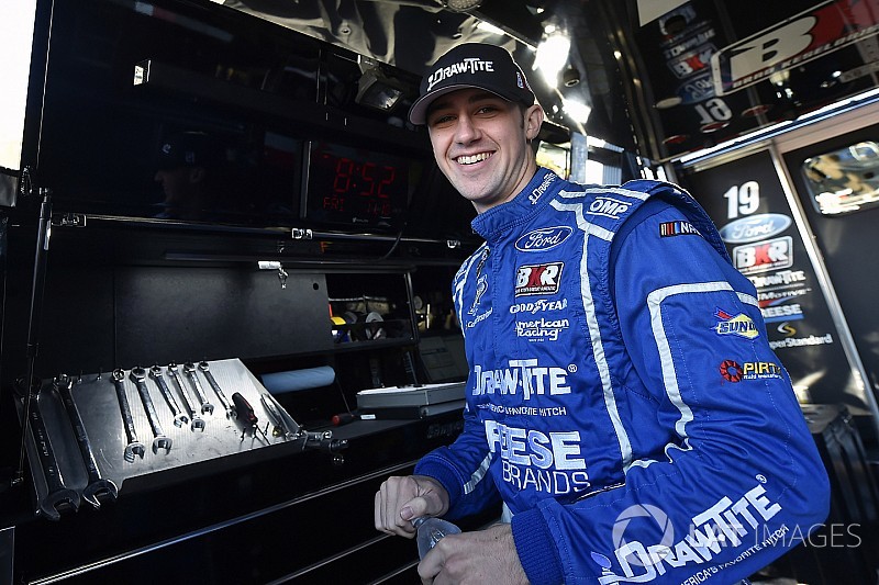 BKR Take on Trucks – Team working hard to go out a champion