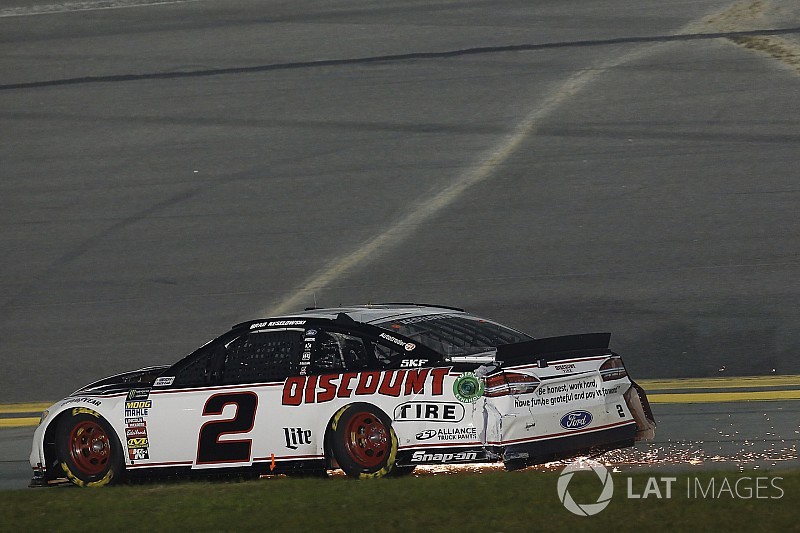 Uno de cada cinco en Daytona arrancará con su coche de respaldo