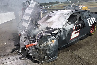 Brad Keselowski mit heftigem Crash bei NASCAR-Test in Watkins Glen
