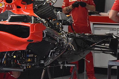 Фото: Ferrari врятувала коробку Феттеля та використає її в Японії