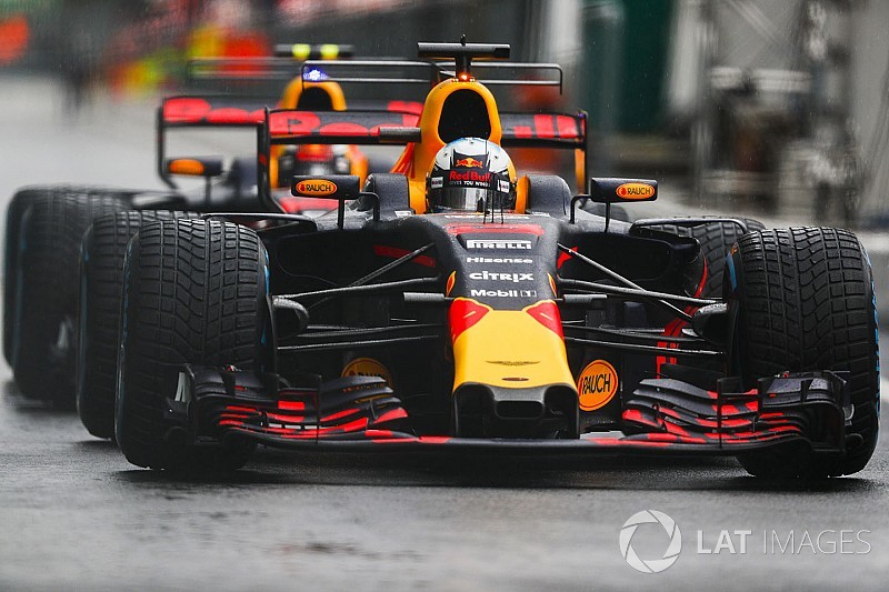 Ricciardo reconoce que hubo veces que lo superó la presión de Verstappen